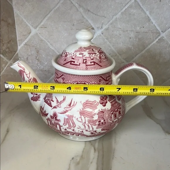 Red and White Churchill Teapot - Picture 8 of 8